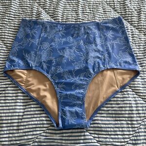 Kortni Jeane Large Elegant Floral Regular High Waisted Bottoms NWOT